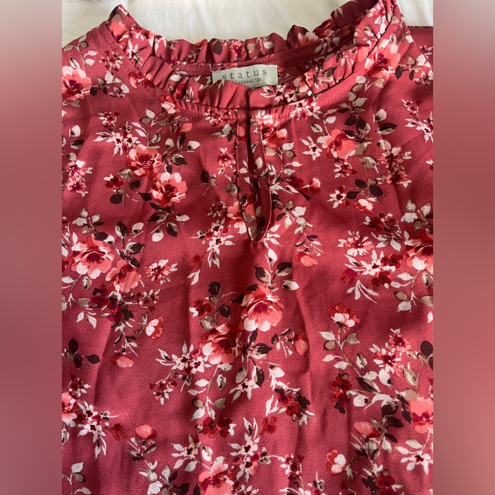 Status by Chenault long sleeve ruffle blouse
